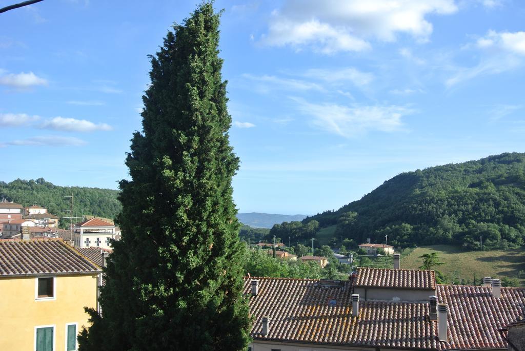 Locanda La Pieve Hotel Semproniano Buitenkant foto