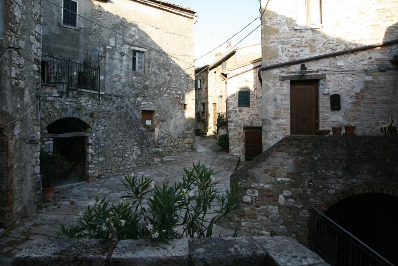 Locanda La Pieve Hotel Semproniano Buitenkant foto