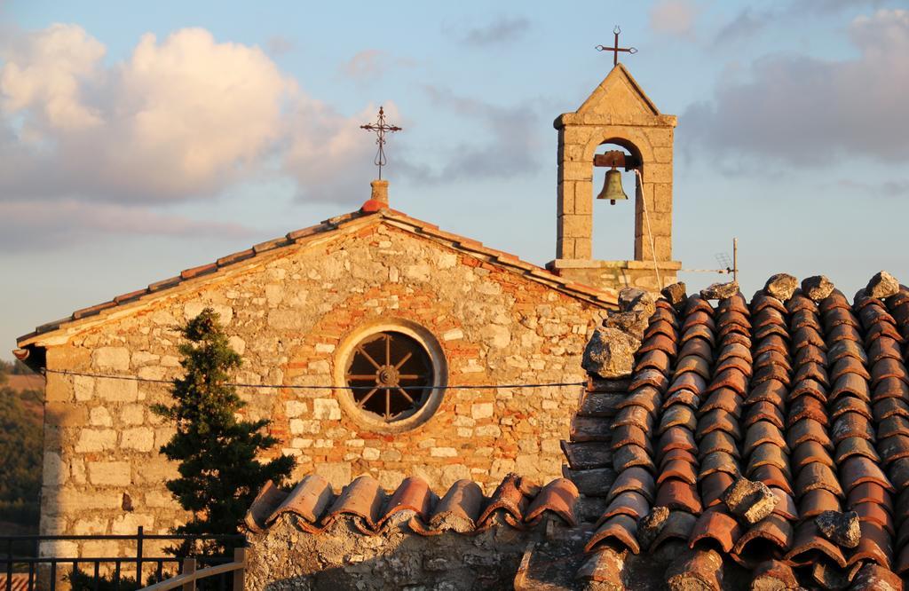 Locanda La Pieve Hotel Semproniano Buitenkant foto