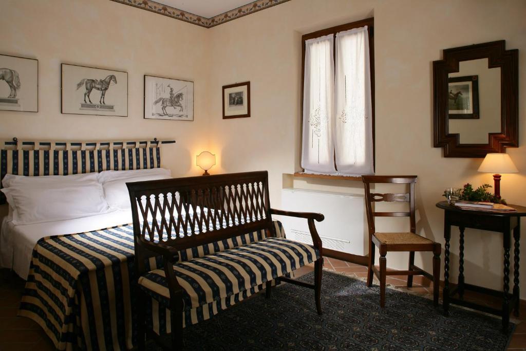 Locanda La Pieve Hotel Semproniano Kamer foto